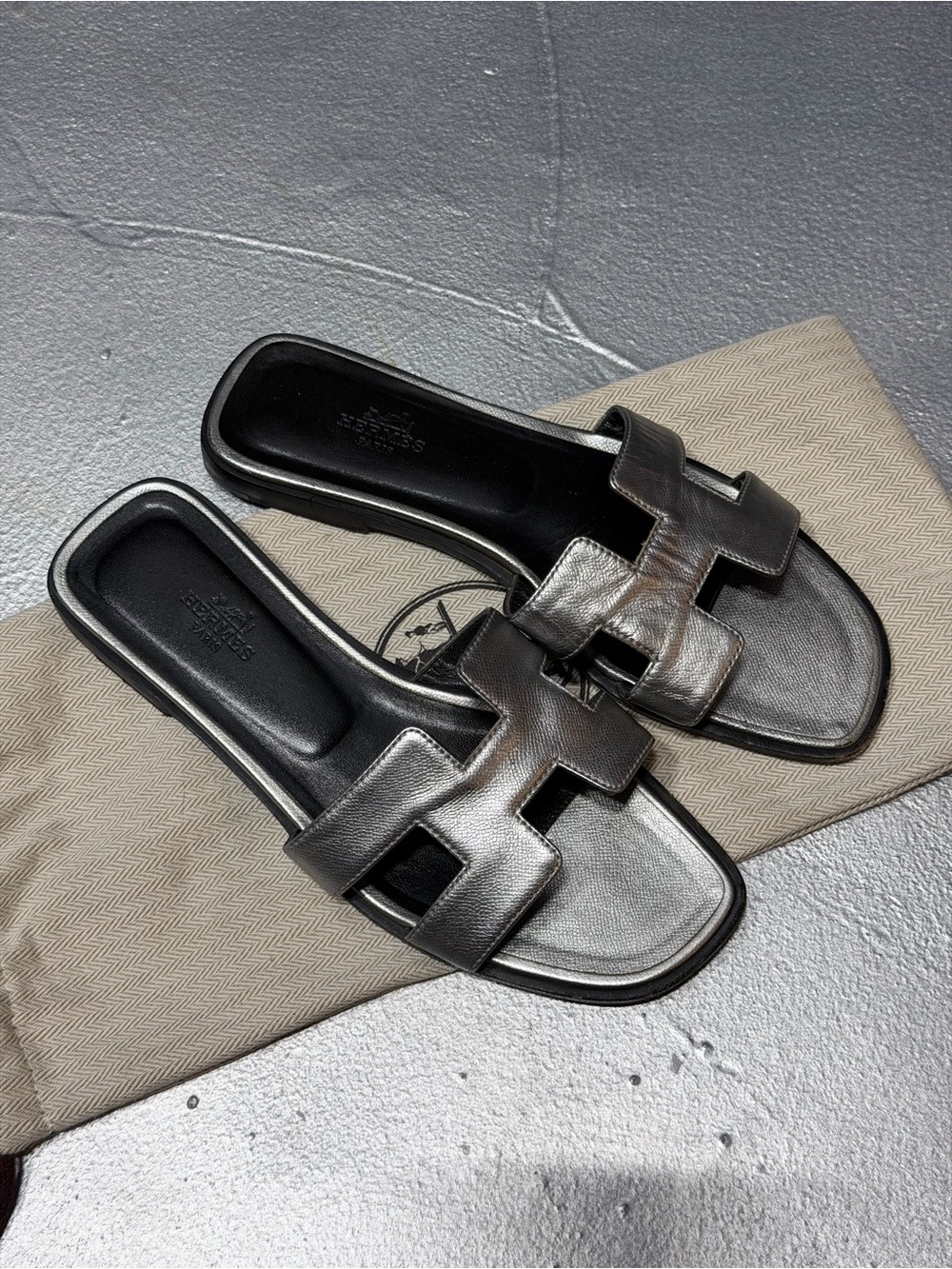 Hermès Metallic Silver Oran Slide Sandals